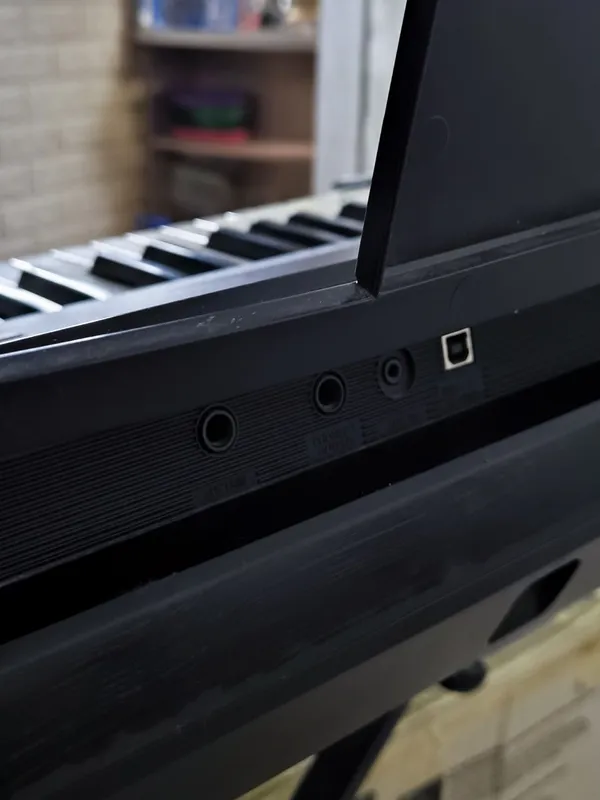 YAMAHA PSR_E363 + подставка — фото 3