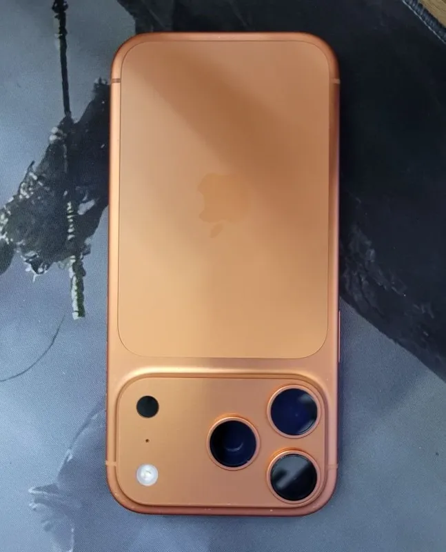 Продаётся iPhone 17 Pro 1 Продаётся iPhone 17 Pro 1