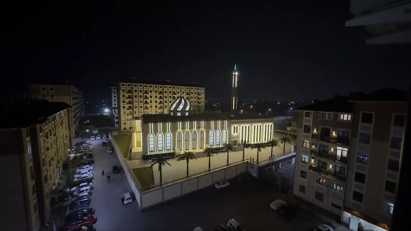 Bek Baraka City 3 xonali 100kv arenda
