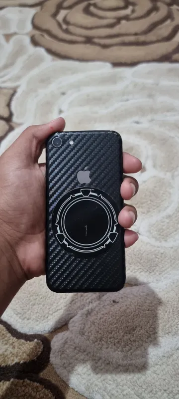 iphone 8 64 gb yaxshi xolatda bron plonka urulgan — фото 1