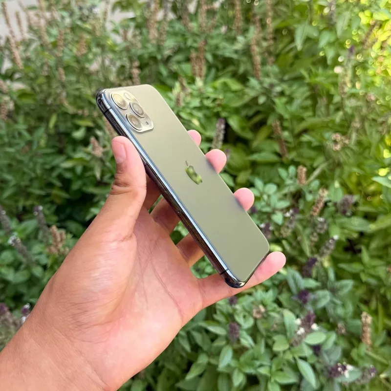 IPhone 11 Pro ZA/A region 2 sim 3 IPhone 11 Pro ZA/A region 2 sim 3