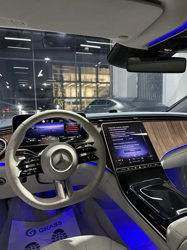 Mercedes-Benz EQE 500 4MATIC 3 Mercedes-Benz EQE 500 4MATIC 3