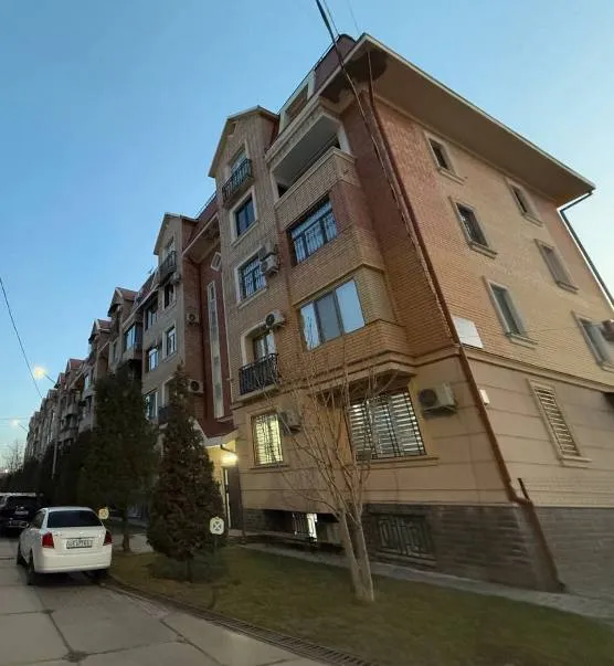 Продаётся 3-комнатная квартира 3/2/5 в кирпичном доме (тип Габус)