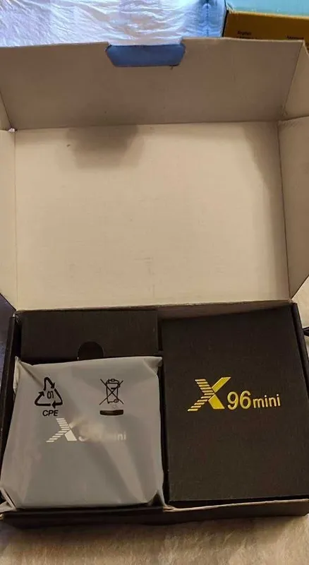 Смарт ТВ приставка X96 mini Android TV Box 2 Смарт ТВ приставка X96 mini Android TV Box 2