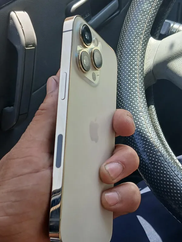 IPhone 13 Pro память 256, 81%, цена 370 $ 5