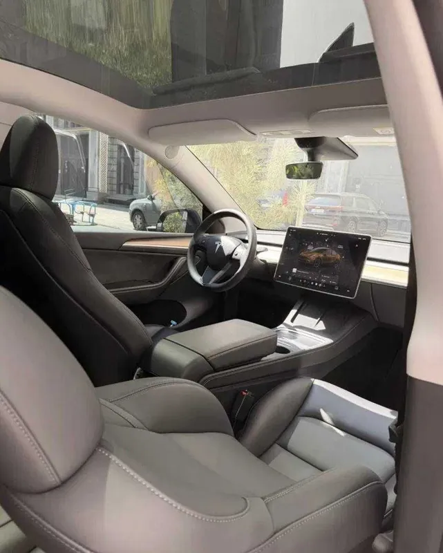 Продается Tesla Model Y 5 Продается Tesla Model Y 5