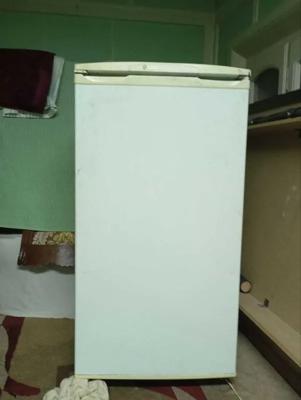 Холодильник сотилади