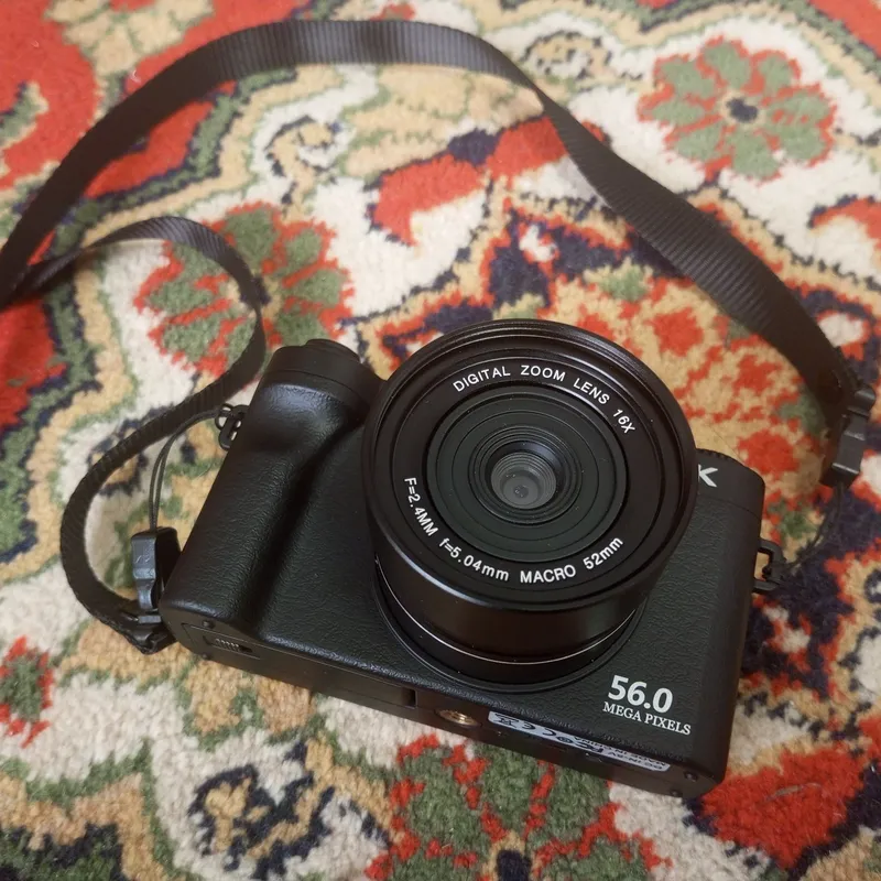 Raqamli Kamera 4K / 56.0 MP / 16X Zoom (+32GB SD karta) Holati a'lo 1 Raqamli Kamera 4K / 56.0 MP / 16X Zoom (+32GB SD karta) Holati a'lo 1