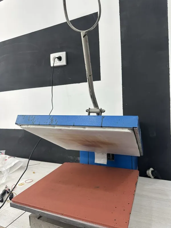 Termopress futbolka uchun 40x40 sm B/U holati yaxshi 1