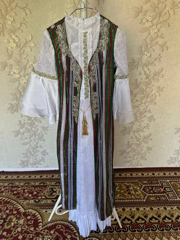 Kelinlar uchun milliy kiyim . Beqasam ansambl — фото 1