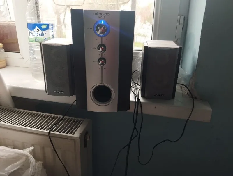 Продаётса калонка от музыкальное сентро 2 Продаётса калонка от музыкальное сентро 2