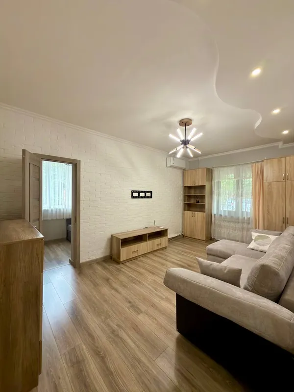 1-комнатная квартира 38 м², 1/4, ЖК «Братские могилы», Яккасарайский район (ориентир: школа №100) — фото 1