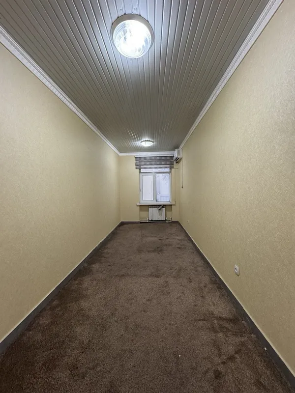 Ул.Навои.Панорама Кинотеатр Сдаётся офис 13.5м2 .