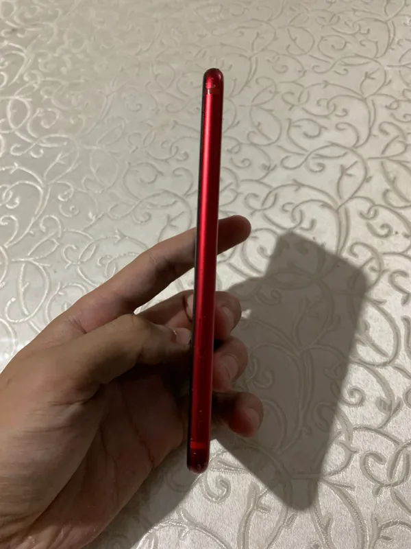 iPhone SE 2020 5 iPhone SE 2020 5