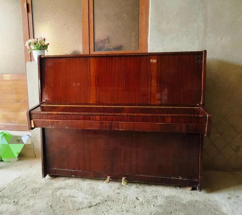 Pianino Belarus. Holati yaxshi.
