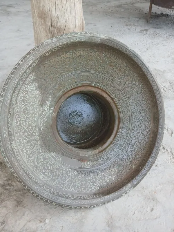 Bu 17 18 asrdagi qadimiy jom naqshlari juda ham kichkina oʻyilgan 1 Bu 17 18 asrdagi qadimiy jom naqshlari juda ham kichkina oʻyilgan 1