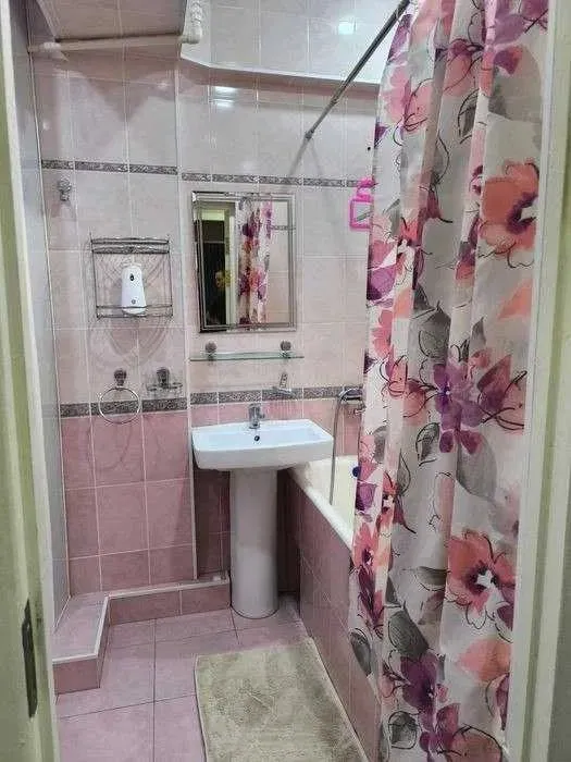 2-комнатная квартира, 65 м², 6/9 этаж — фото 2