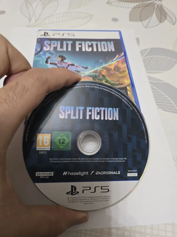 Split Fiction PS5 3 Split Fiction PS5 3