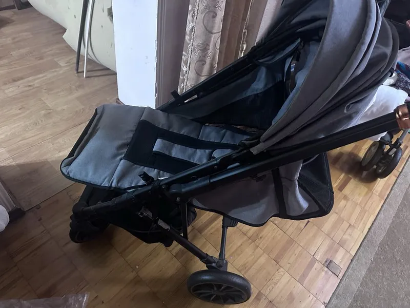 Коляска в хорошем состоянии