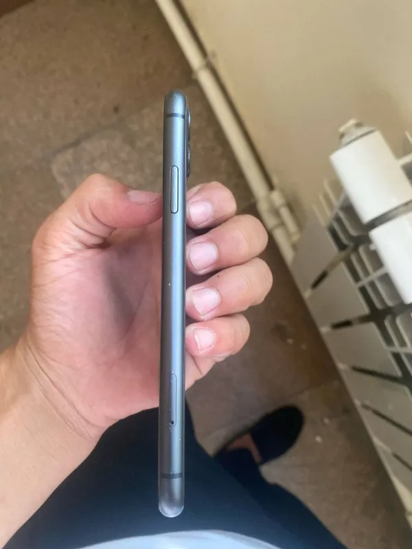 iPhone 11 128gb/75% 2 iPhone 11 128gb/75% 2