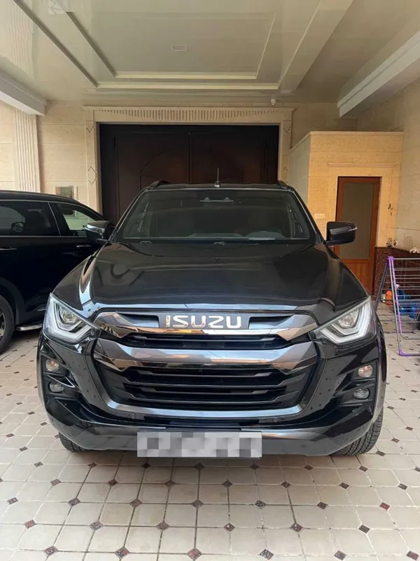 ISUZU D MAX 3 litr 1 ISUZU D MAX 3 litr 1