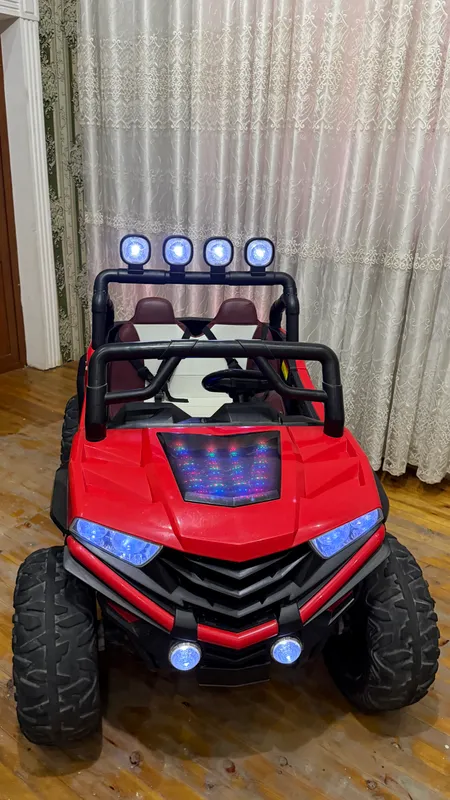 Автоматическая машинка с управлением с пульта и педалью 1 Автоматическая машинка с управлением с пульта и педалью 1