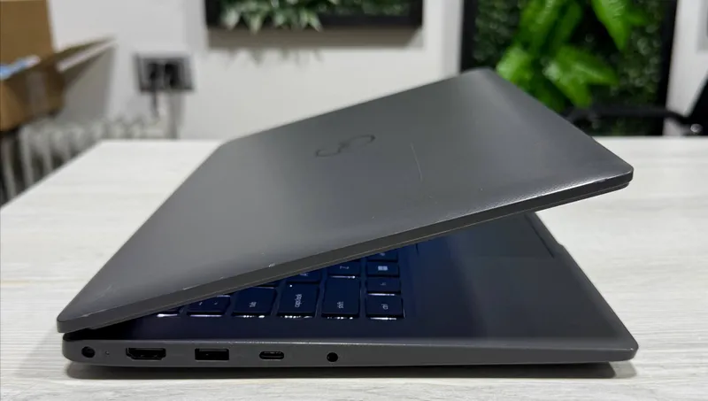 Dell Latitude 3450  - 14" Core i5-1345U 16GB/256GB 4