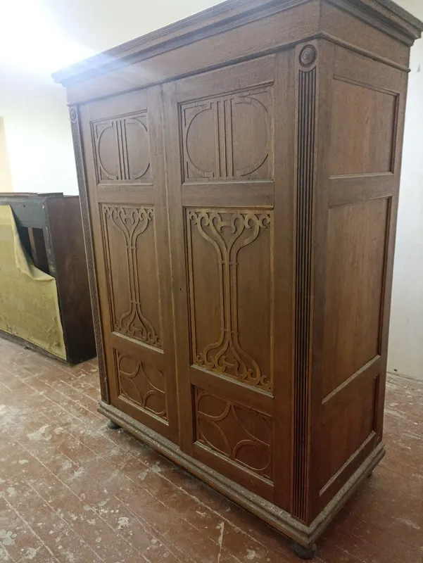 Продается антикварная витрина. — фото 2 Продается антикварная витрина. — фото 2