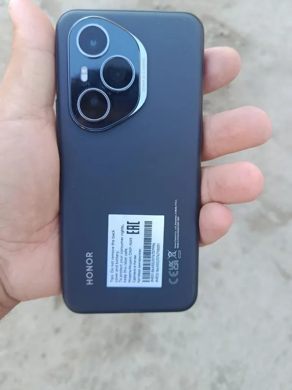 honor 400 pro 12/512 4 honor 400 pro 12/512 4