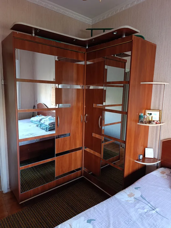 Burchakli kitob javoni sotiladi 4