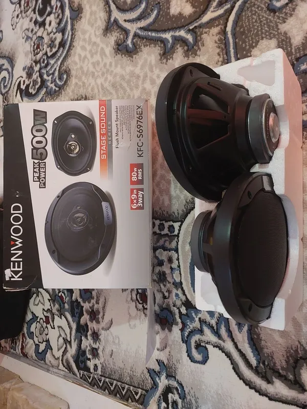 Kenwood kalonka sotiladi usilitili bn birga 7
