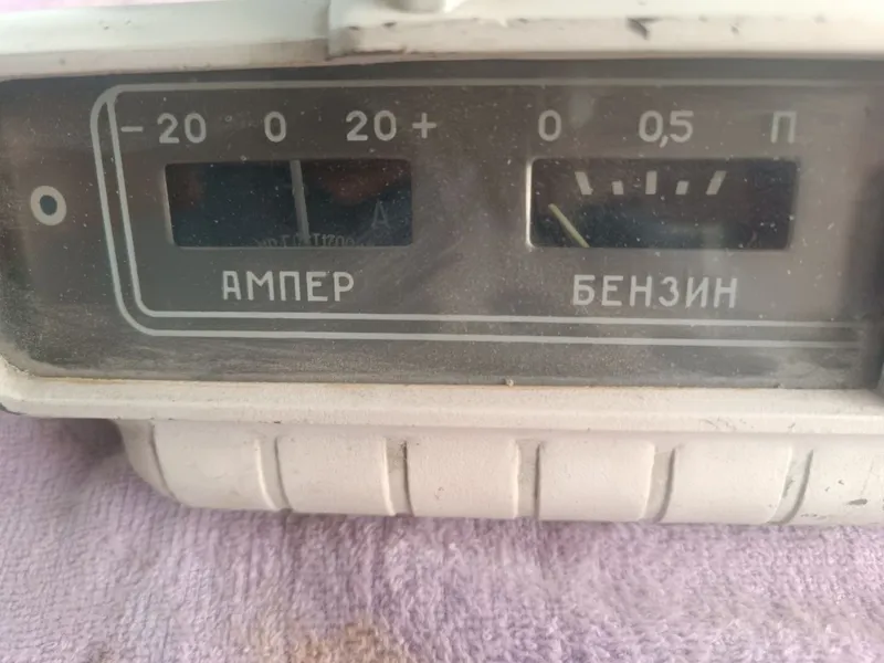 Бензо насос от 21 волги и табло 5