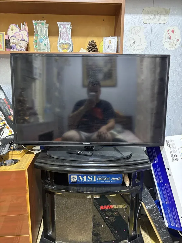 Samsung 40” Full HD + Xiaomi Mi TV Stick + тумба 2