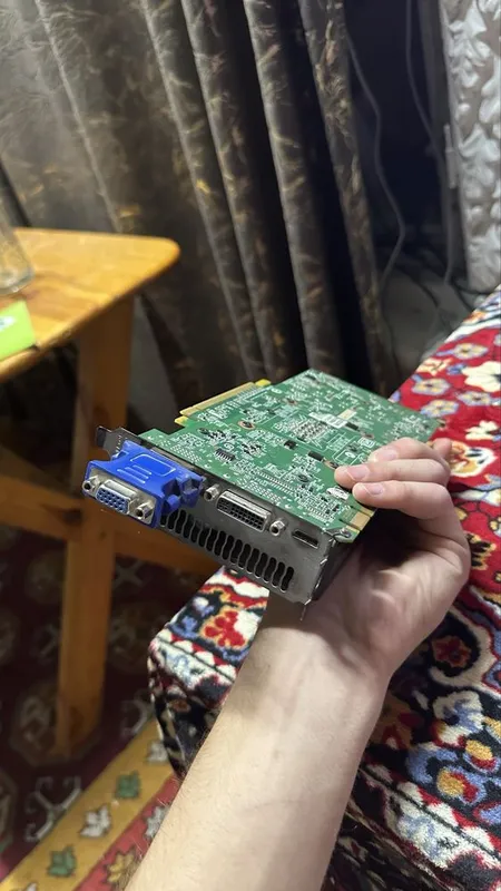 Video karta gtx 560se — фото 2