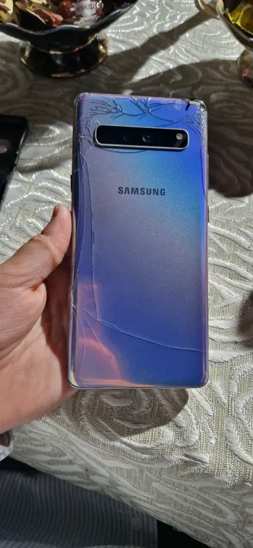 Samsung S10 5G — фото 1