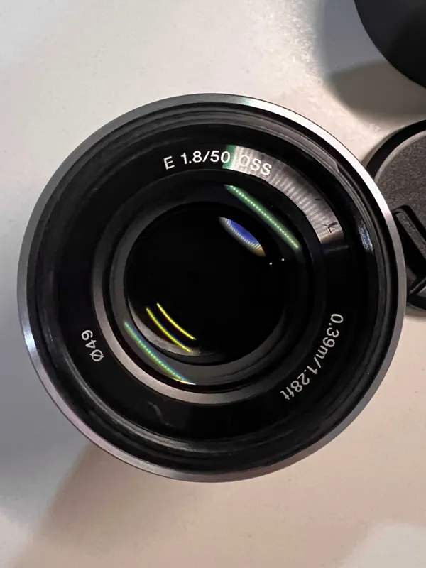 Объектив Sony E 50mm f/1.8 OSS — фото 1
