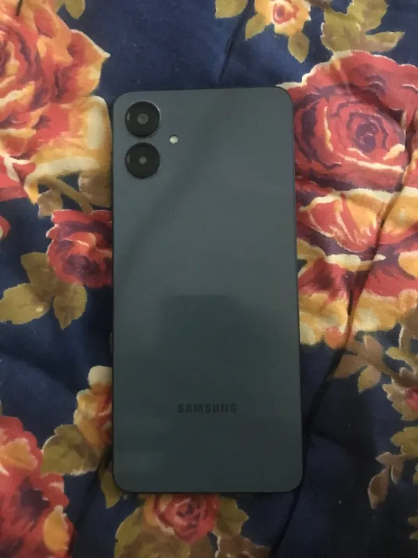 Samsung a06 — фото 1