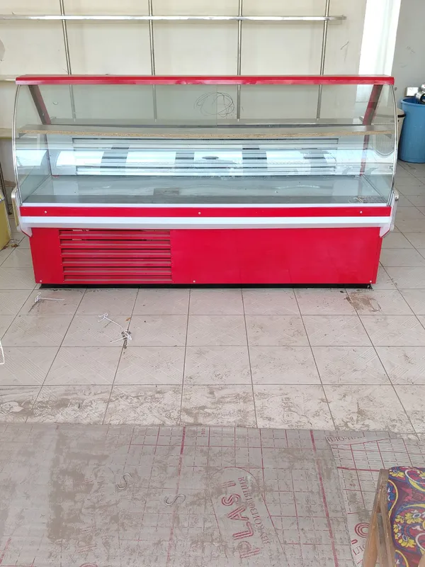 Muzlatgich vitrina Muzlatgich vitrina
