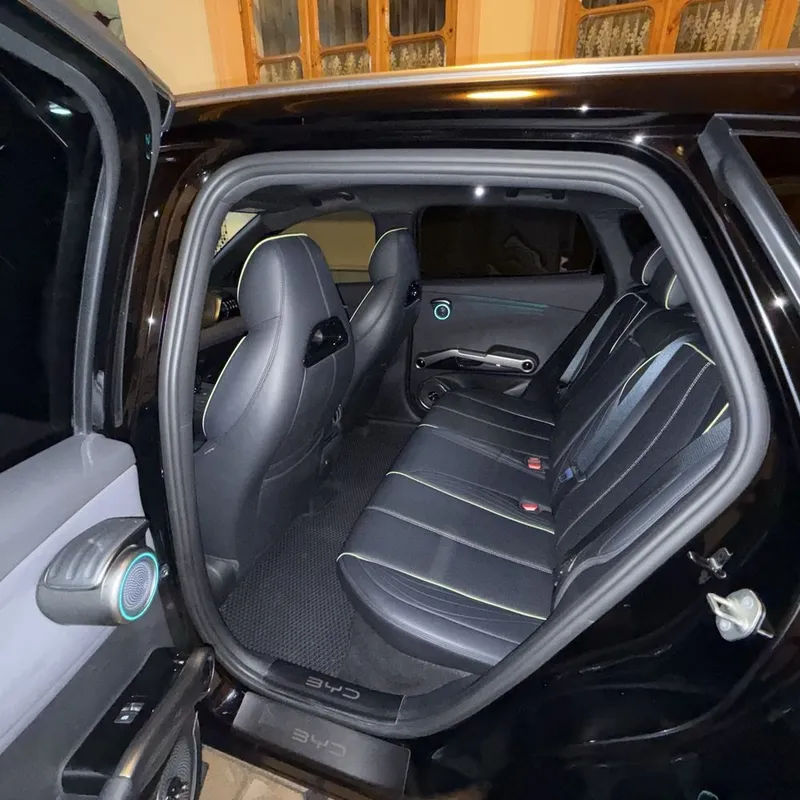 BYD Yuan plus qora 2024 6 BYD Yuan plus qora 2024 6