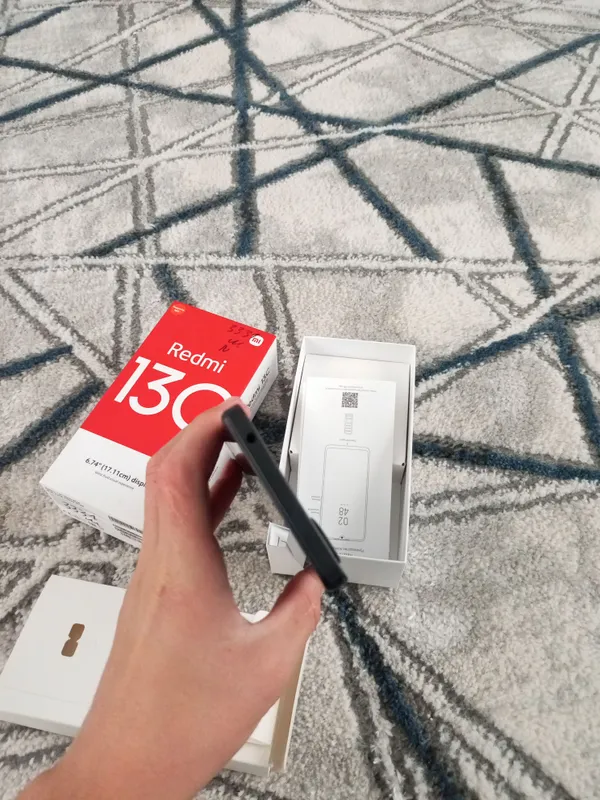 redmi 13 c holati yaxshi kamerada chiziğ bor — фото 3