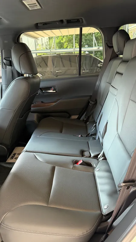 Toyota Land Cruiser 300 3,5 twin turbo 5 Toyota Land Cruiser 300 3,5 twin turbo 5