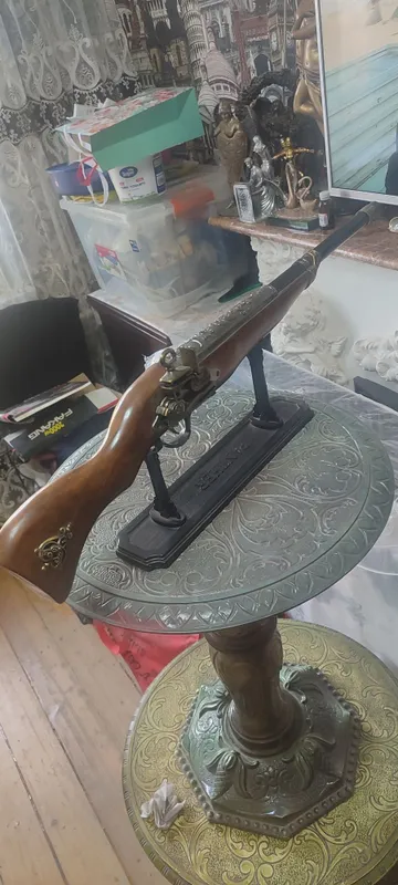 Сувенир зажигалка продам