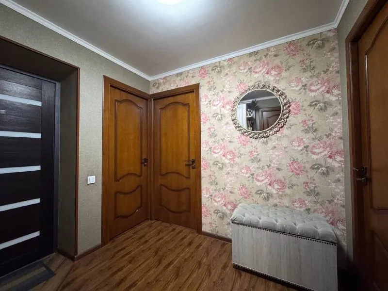 4 xonali kvartira, 80 m2, Mirzo Ulug'bek 7 4 xonali kvartira, 80 m2, Mirzo Ulug'bek 7
