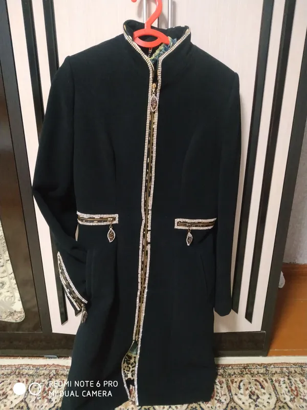продам женское пальто