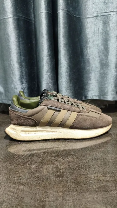Оригинальные кроссовки Adidas