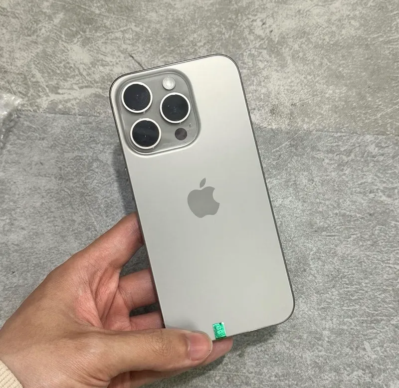 iPhone 15 Pro 256Gb Natural Titan Akk: 95% Kelwamz iPhone 15 Pro 256Gb Natural Titan Akk: 95% Kelwamz
