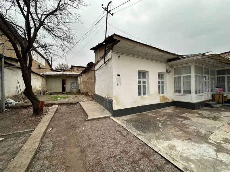 Чорсу Сагбон кучада Хинд мактаб мактаб олдида 2,5 сотих ер — фото 1