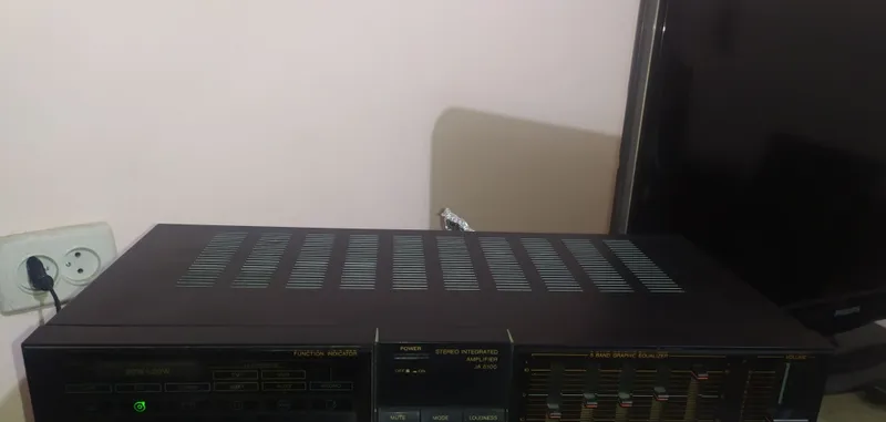 Продам Сотилади усилитель мощности Sanyo JA6100 1 Продам Сотилади усилитель мощности Sanyo JA6100 1