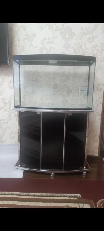 Akvarium 2xil sotiladi