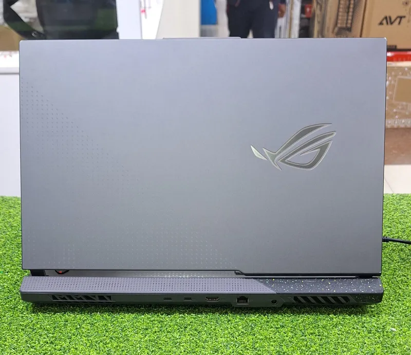 Asus ROG Ryzen 9 7845HX / RTX 4060 / 16GB DDR5 2